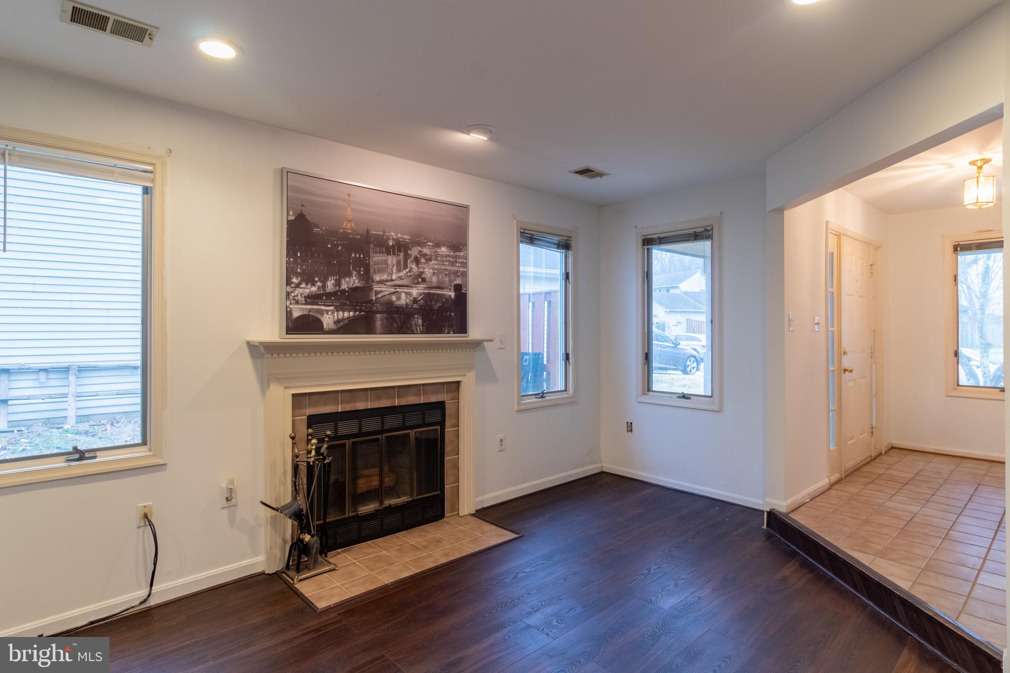 VILLAGES OF MARLBOROUGH - Residential Lease