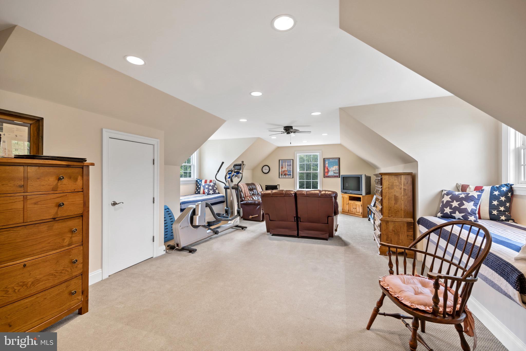 BLOODY POINT FARM - Residential