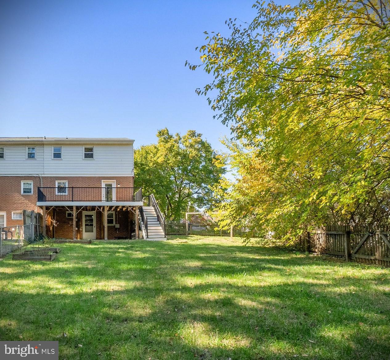 MONROE MANOR - Residential