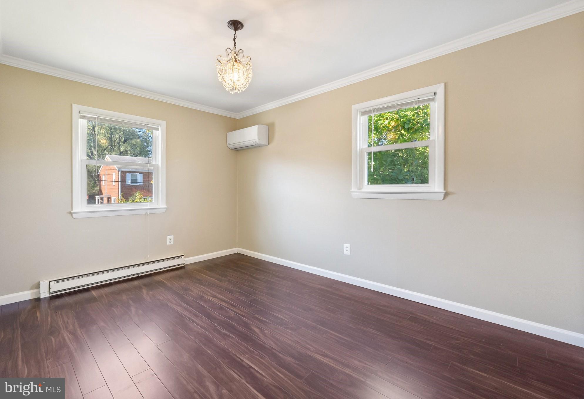 MONROE MANOR - Residential