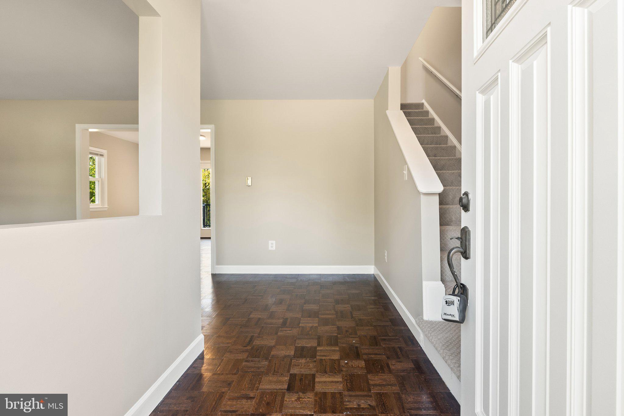 MONROE MANOR - Residential