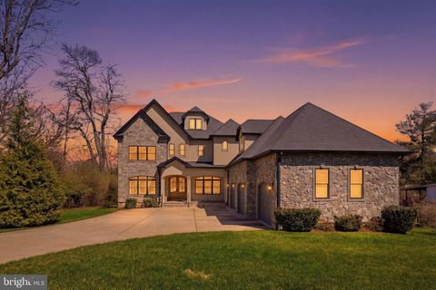 Homes For Sale - 2525 Flint Hill Road<br/> VIENNA, VA 22181