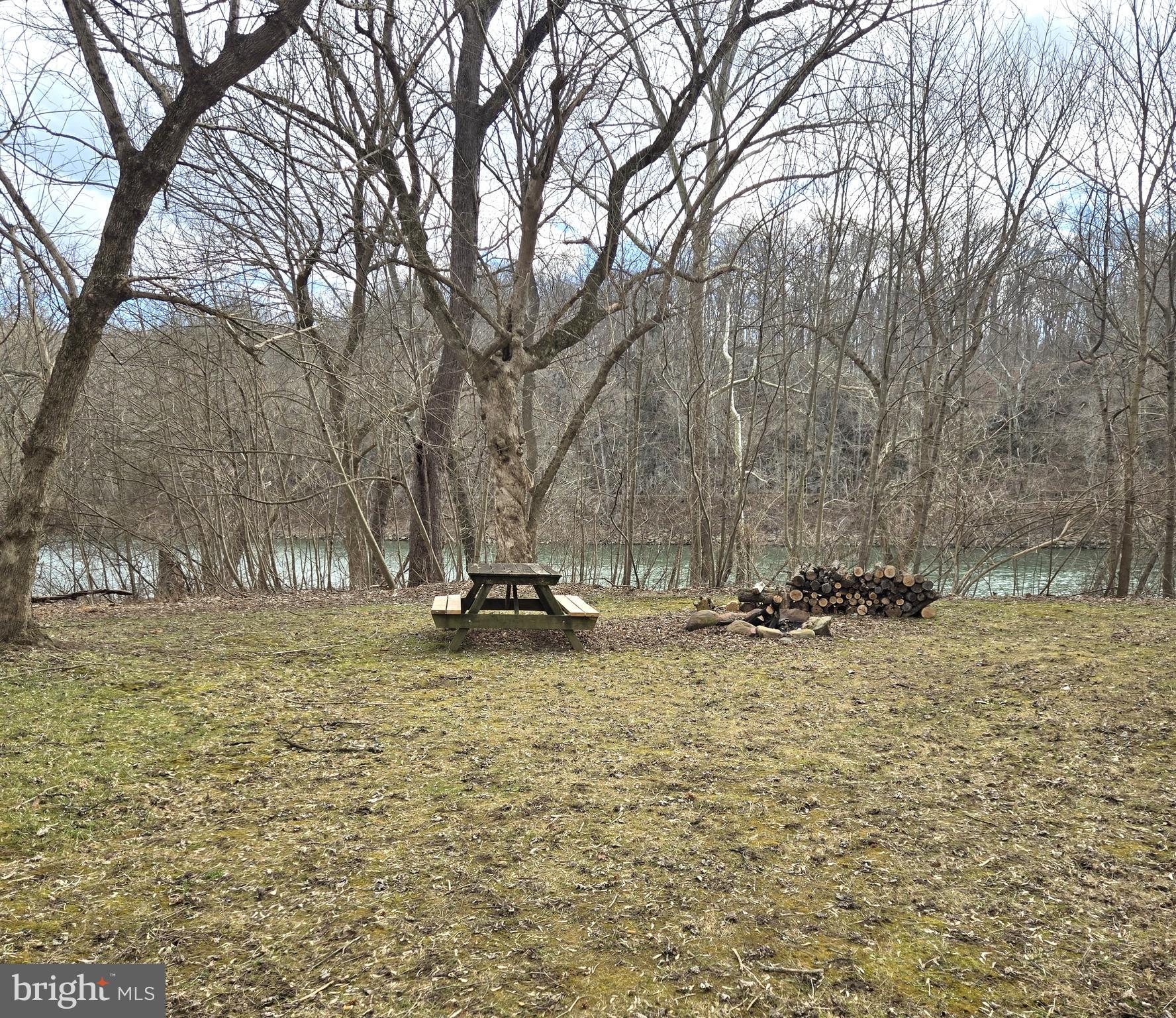 STEAMBOAT RUN - Land