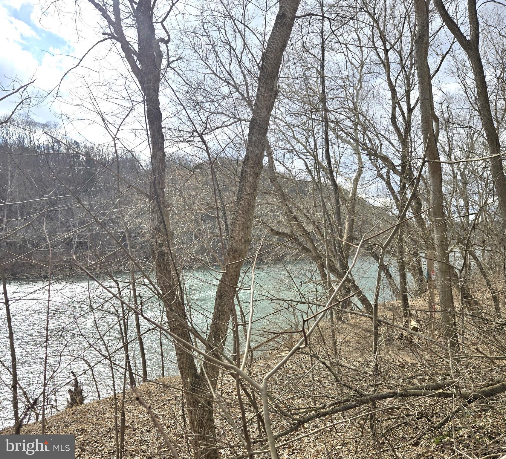 STEAMBOAT RUN - Land