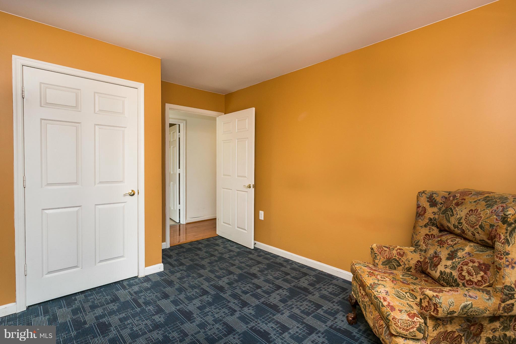 STRAFFAN - Residential