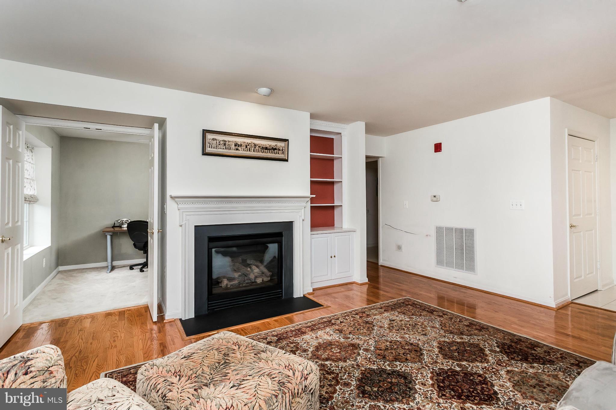 STRAFFAN - Residential