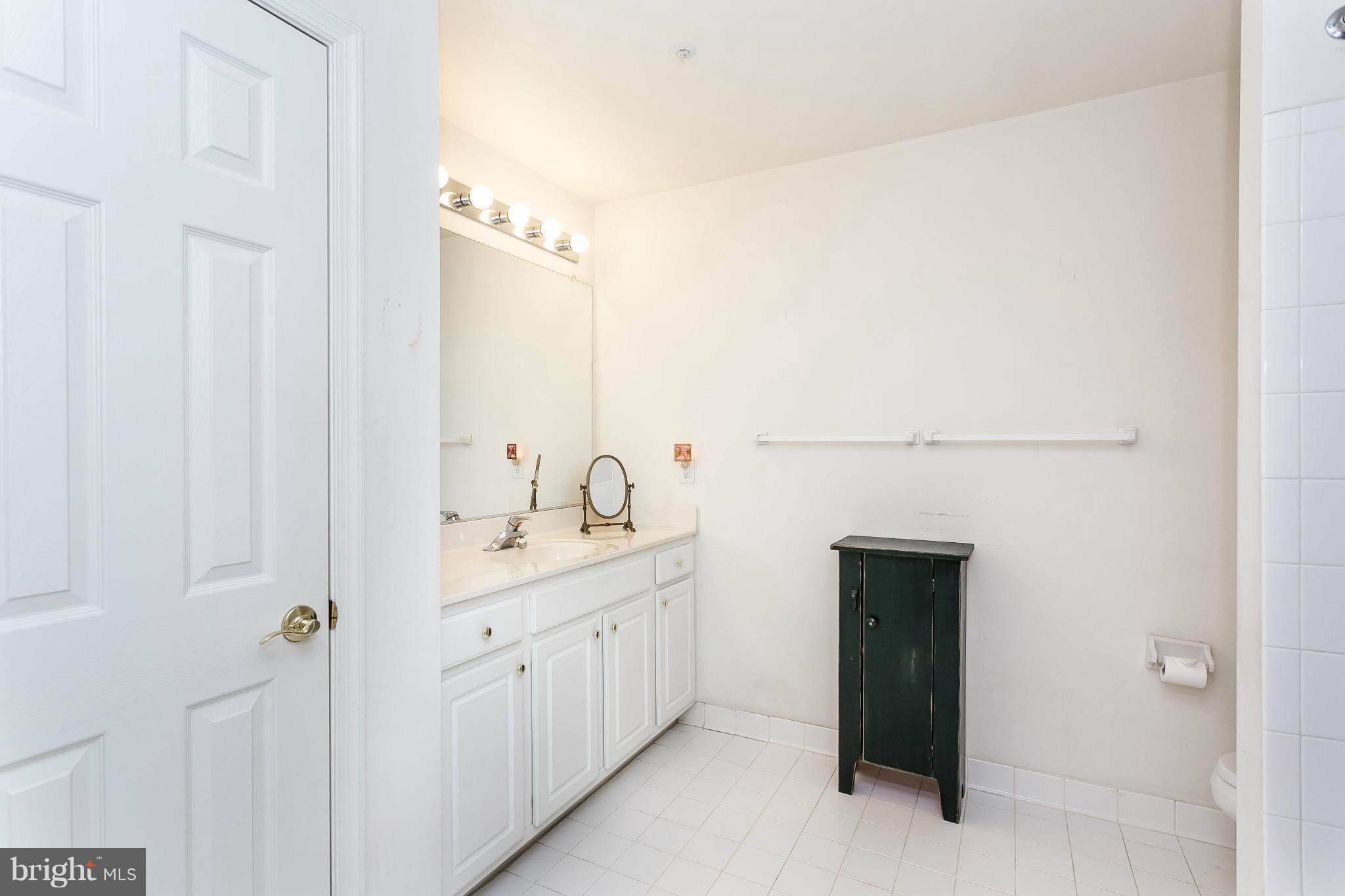 STRAFFAN - Residential