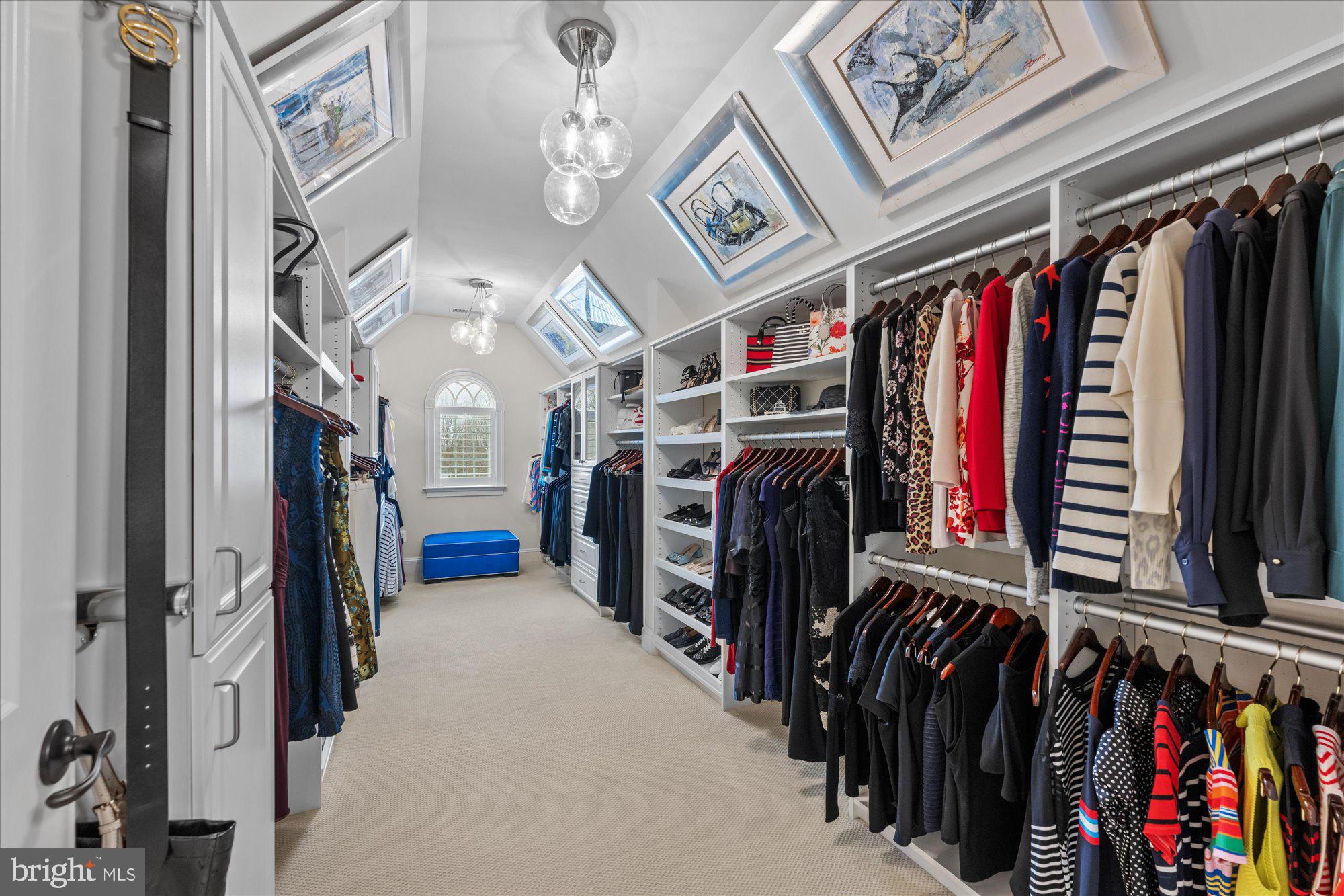 HUNTING CREST - Residential