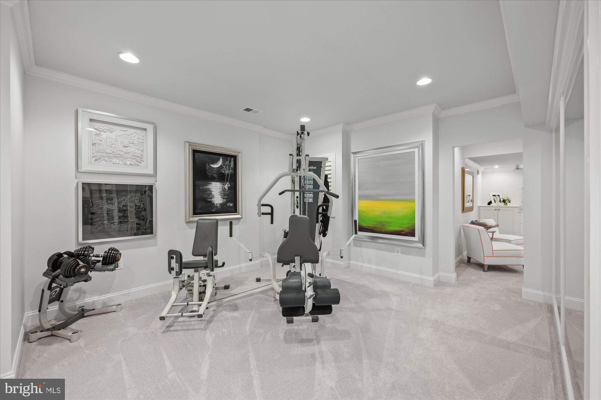 HUNTING CREST - Residential