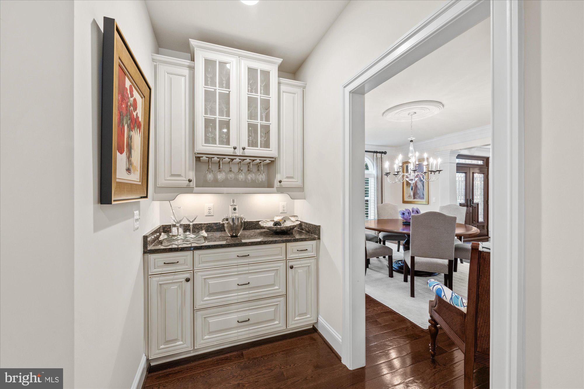 HUNTING CREST - Residential