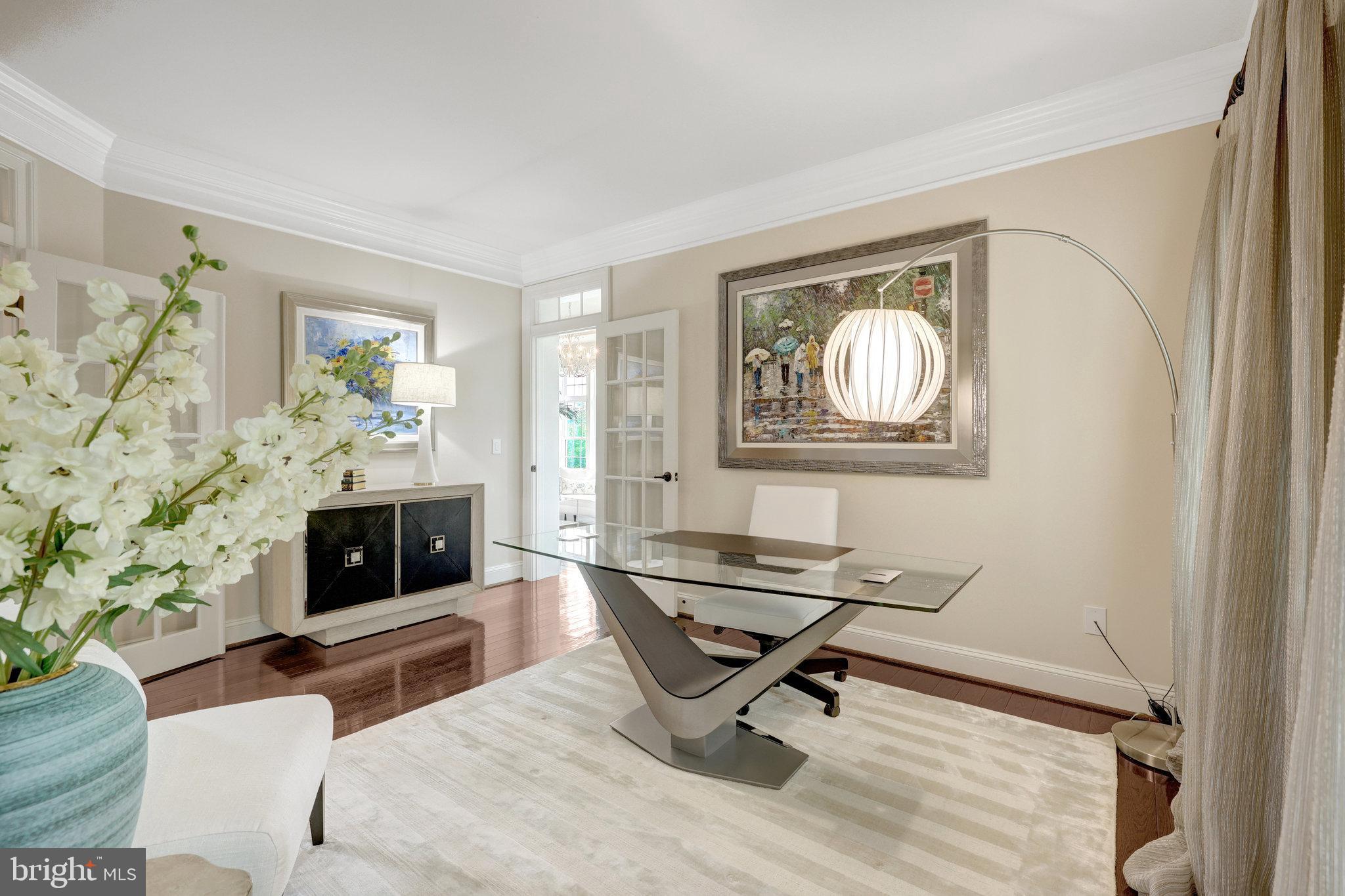 HUNTING CREST - Residential