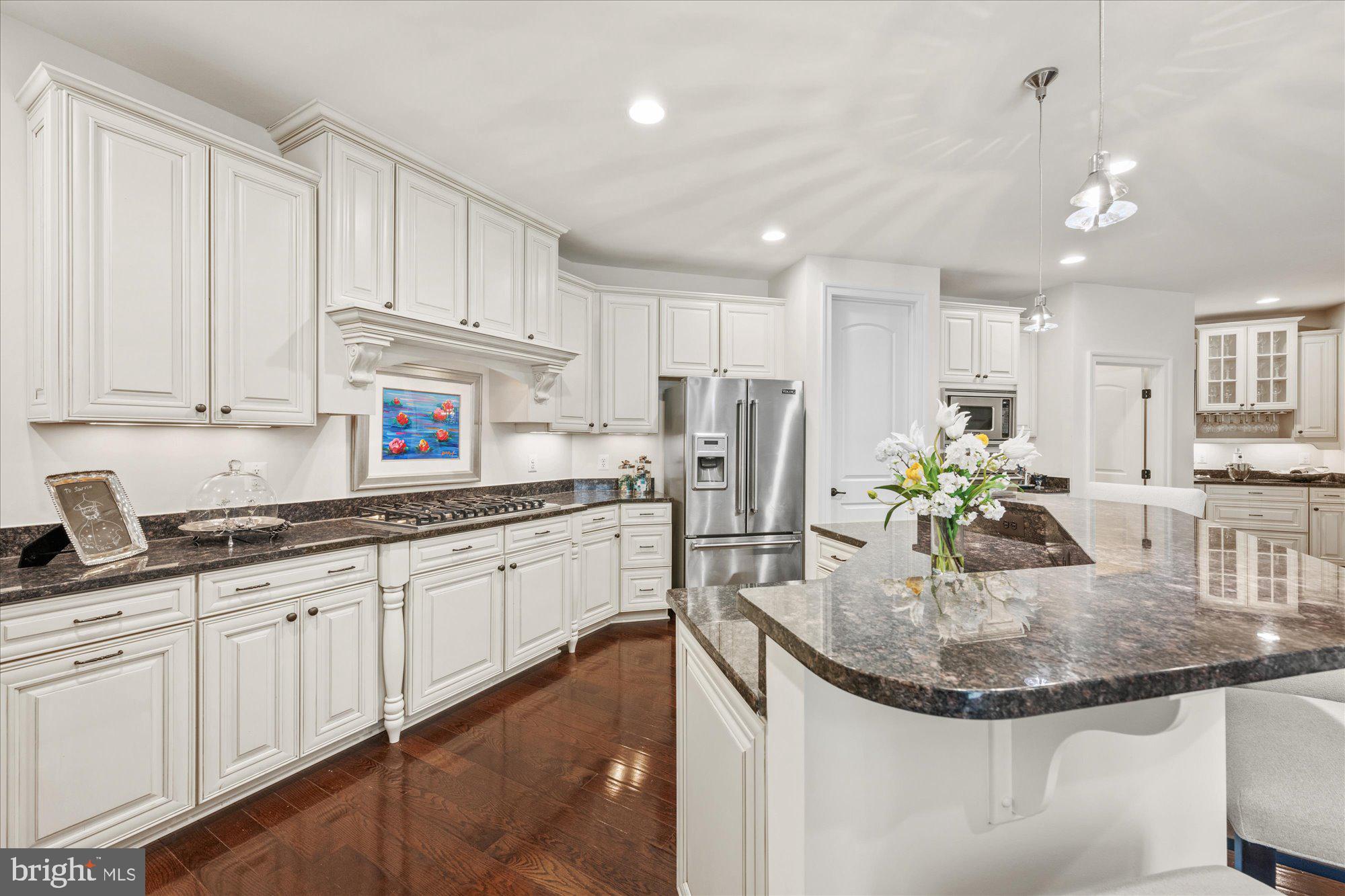 HUNTING CREST - Residential