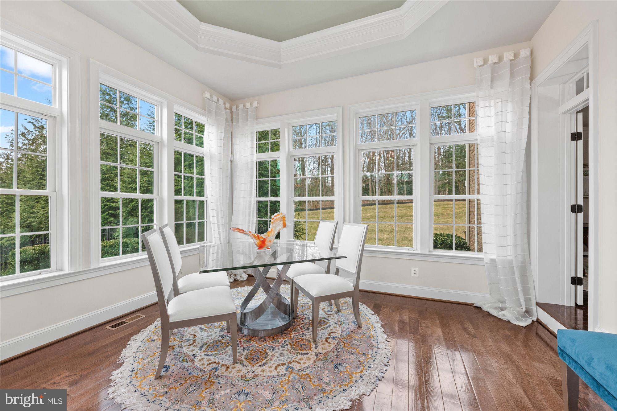 HUNTING CREST - Residential