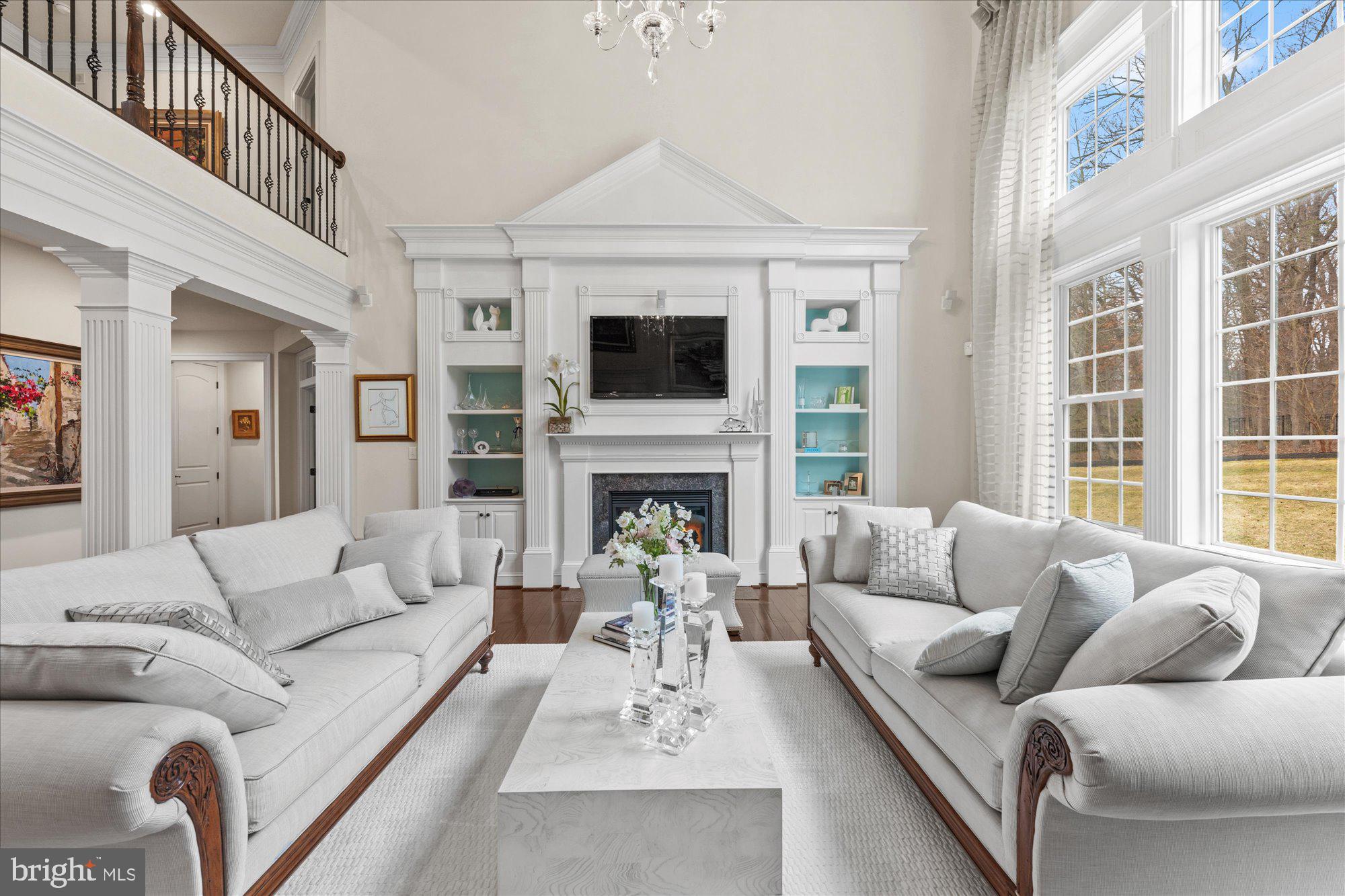 HUNTING CREST - Residential