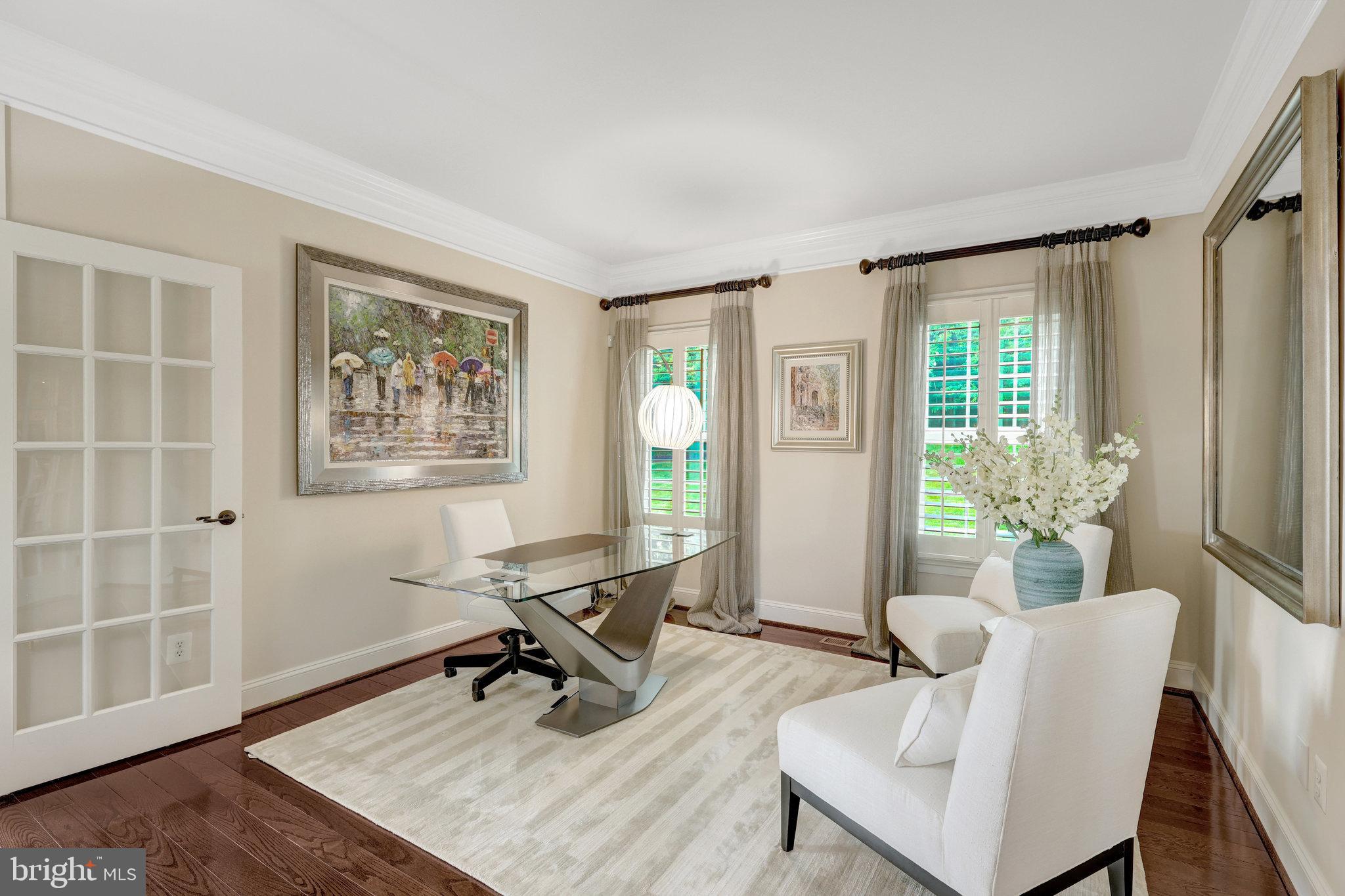 HUNTING CREST - Residential