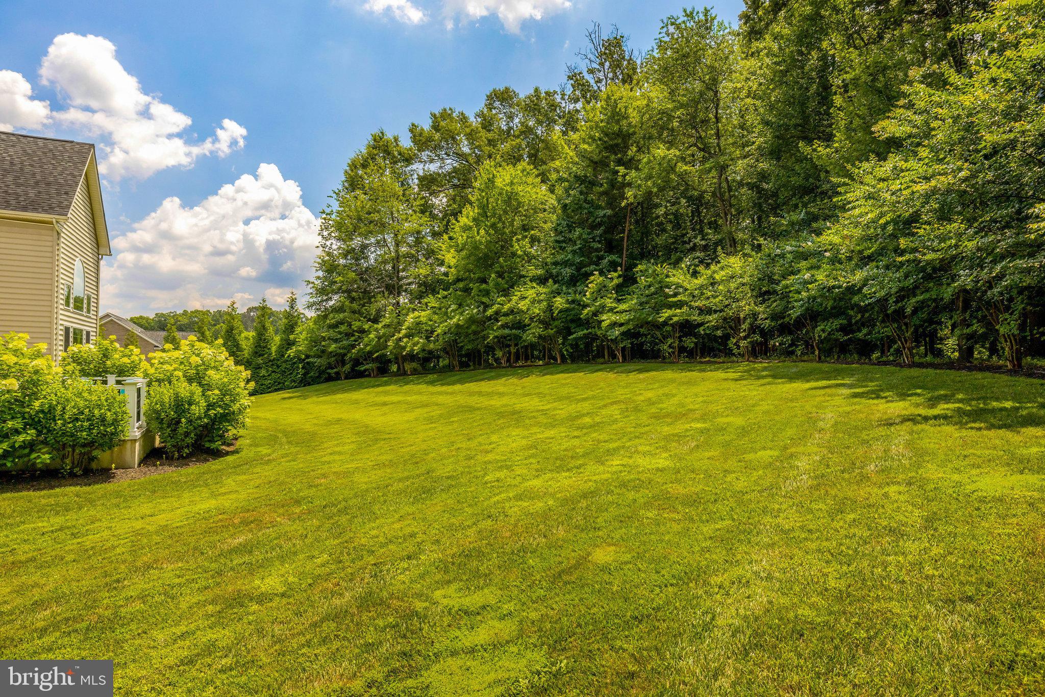 HUNTING CREST - Residential