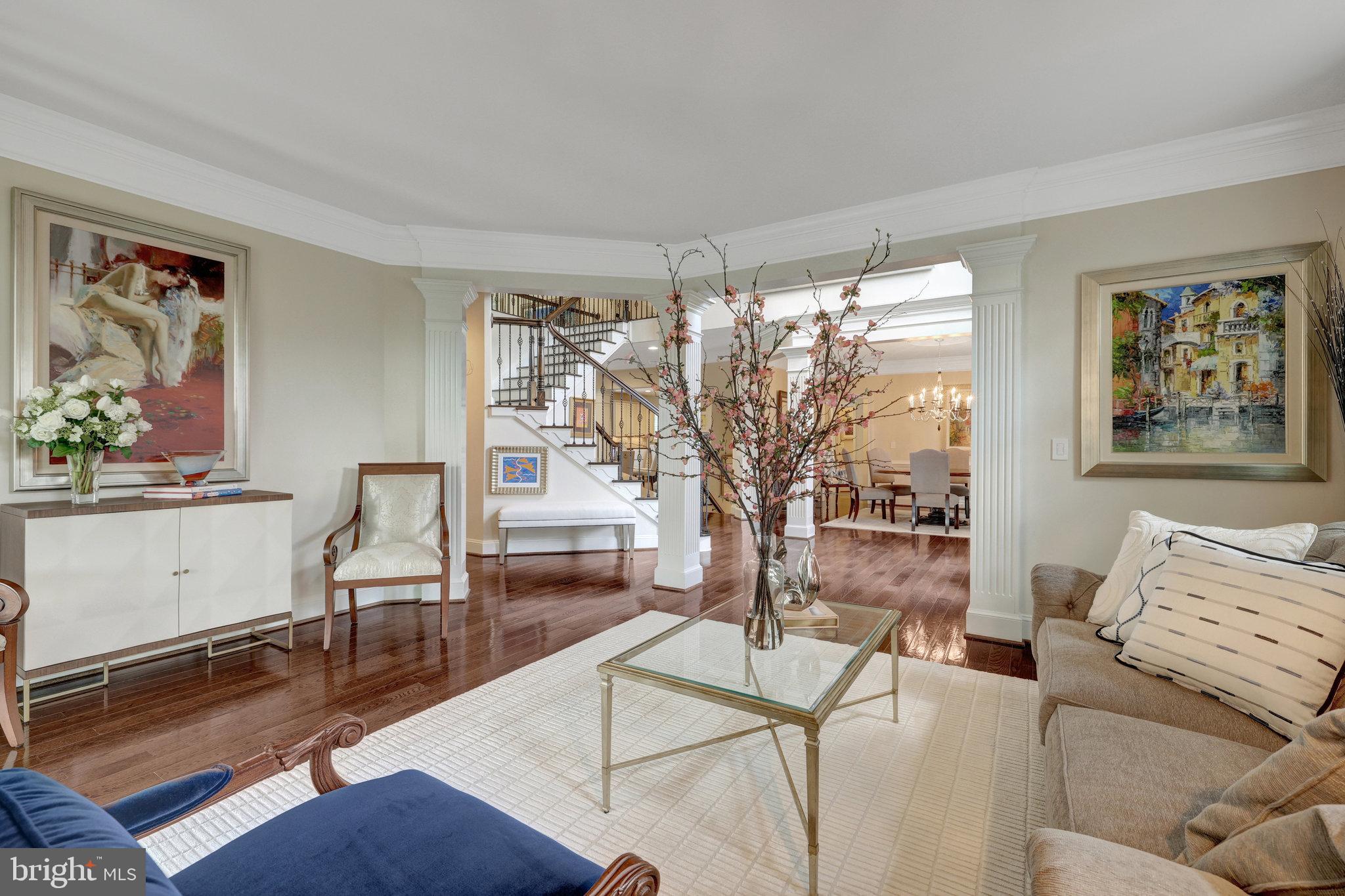 HUNTING CREST - Residential