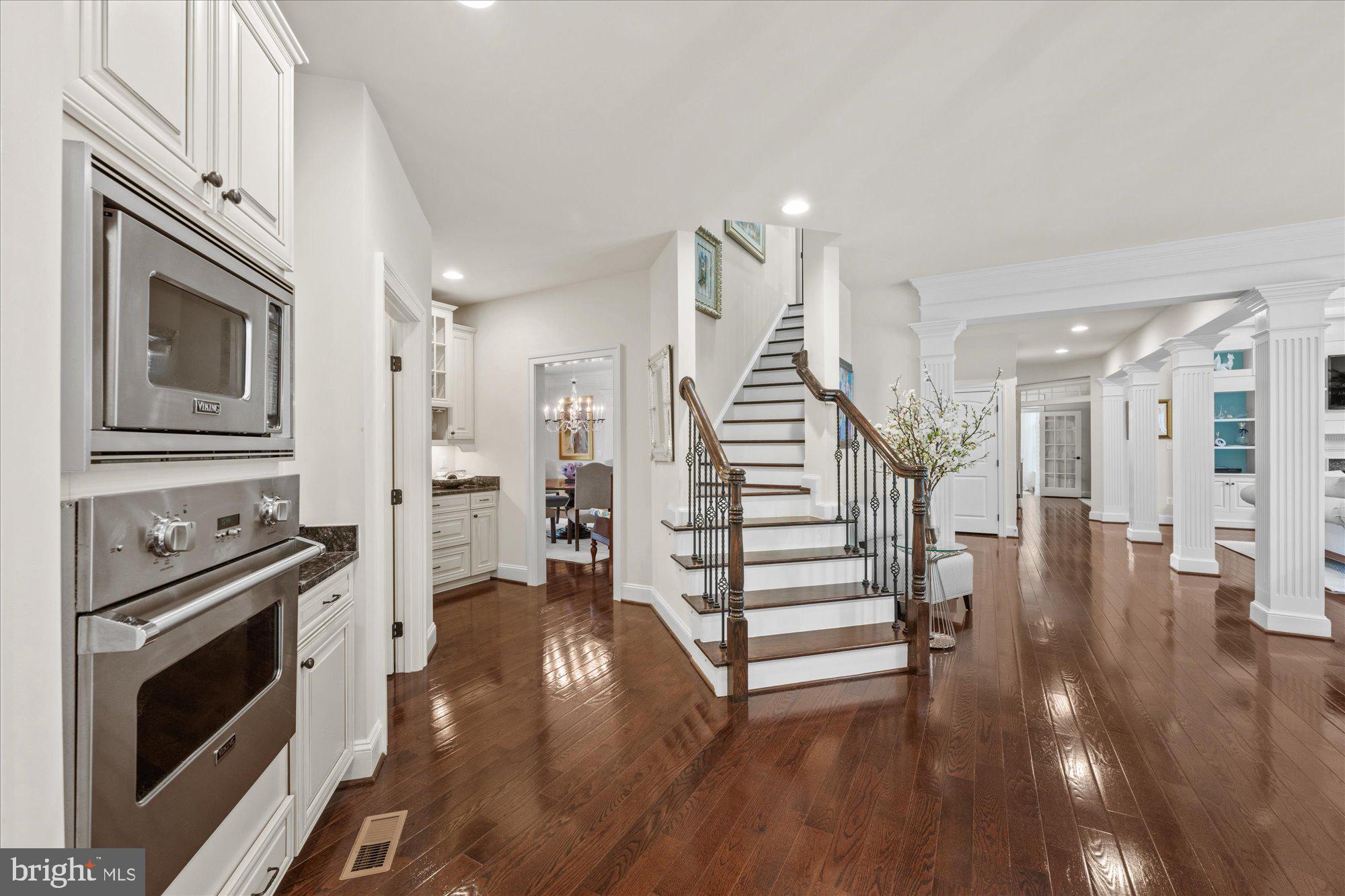 HUNTING CREST - Residential