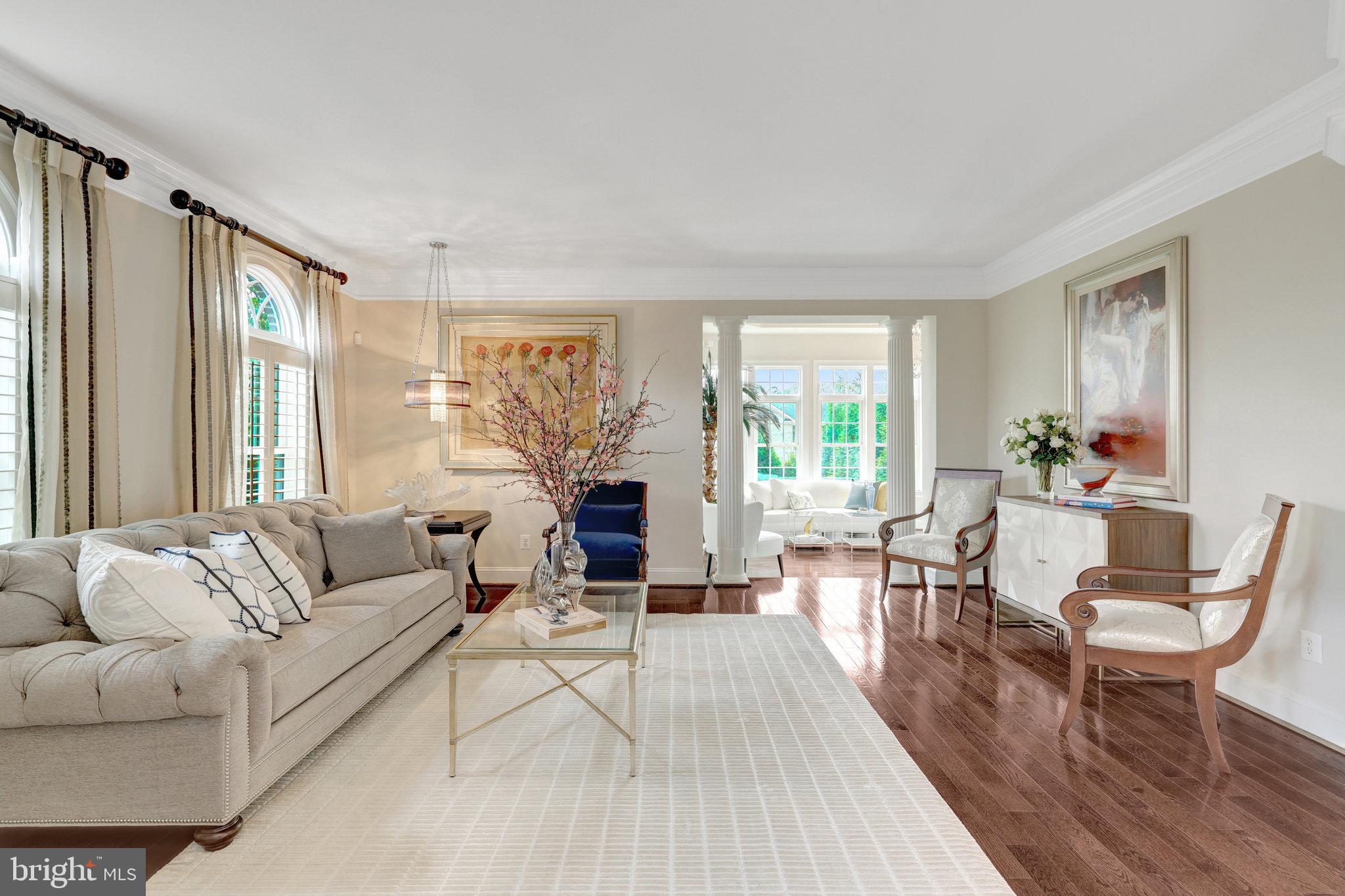 HUNTING CREST - Residential