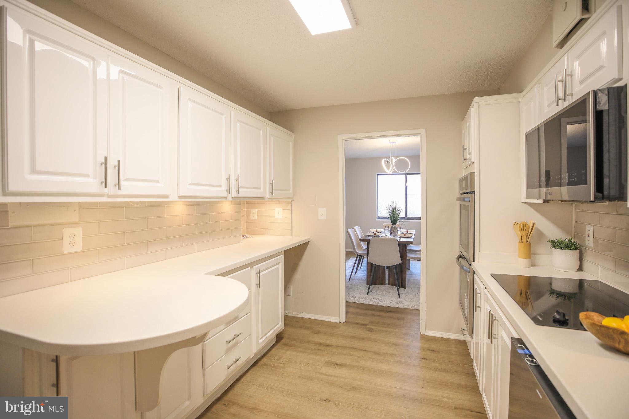 5902 MOUNT EAGLE DRIVE 805