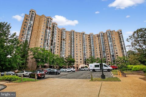 5902 MOUNT EAGLE DRIVE 805 ALEXANDRIA VA 22303