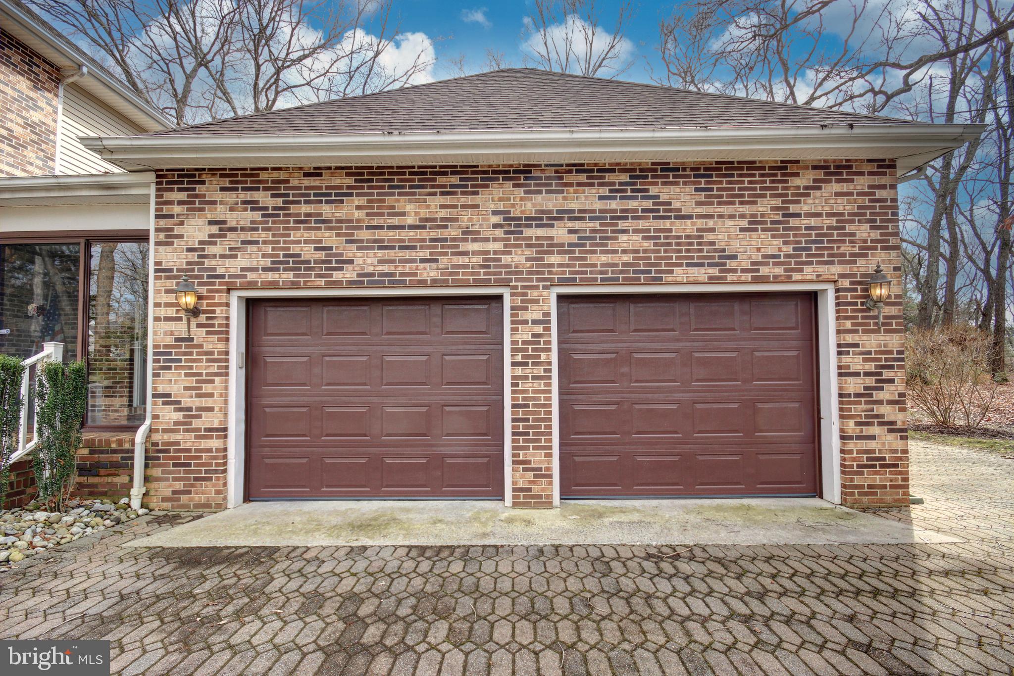 5423 LOCH NESS TERRACE