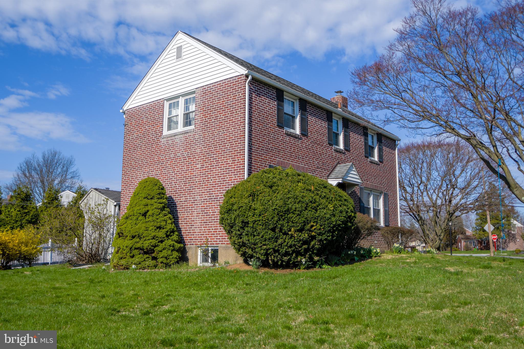 COLONIAL PARK - Residential