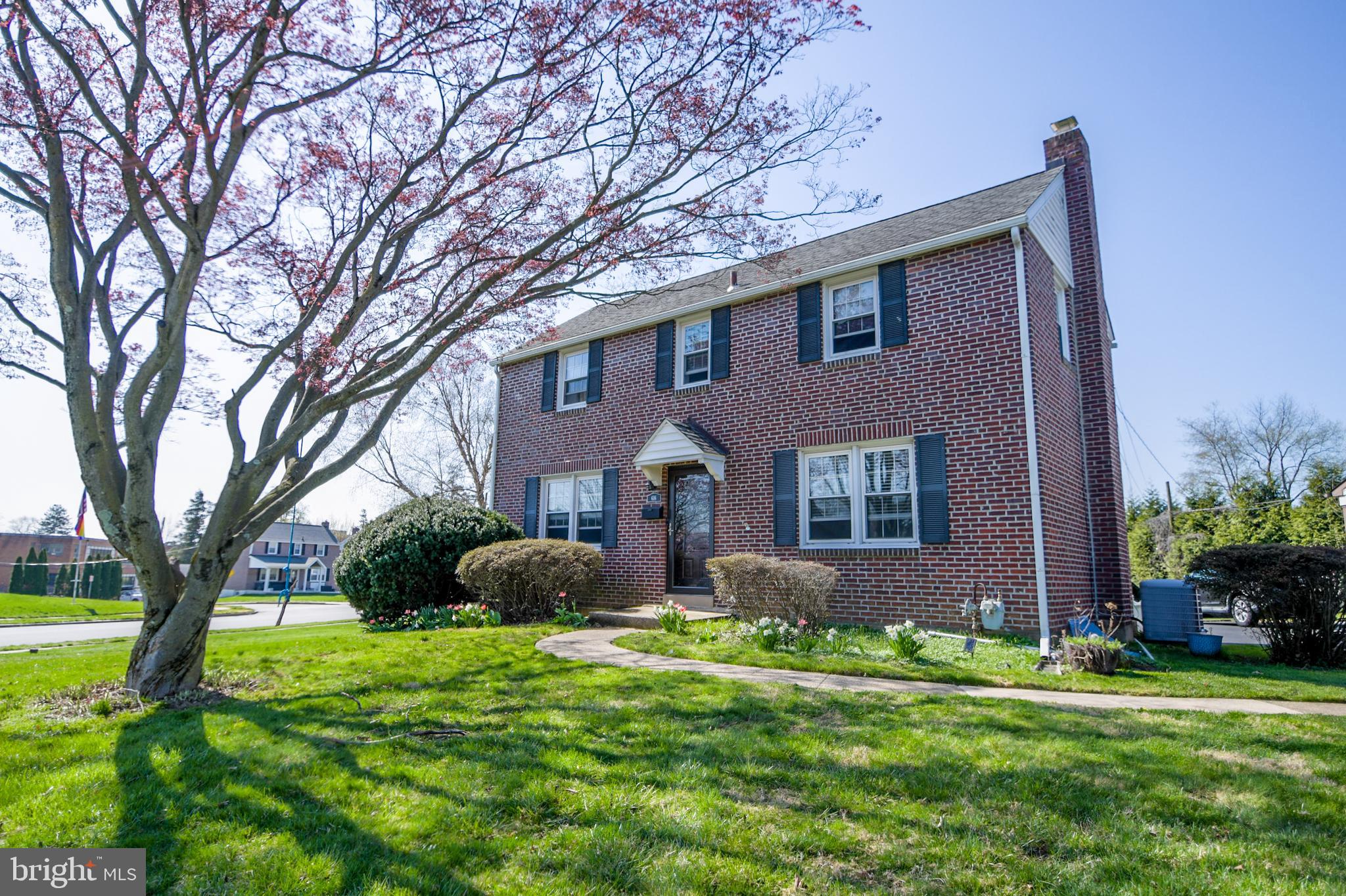 COLONIAL PARK - Residential