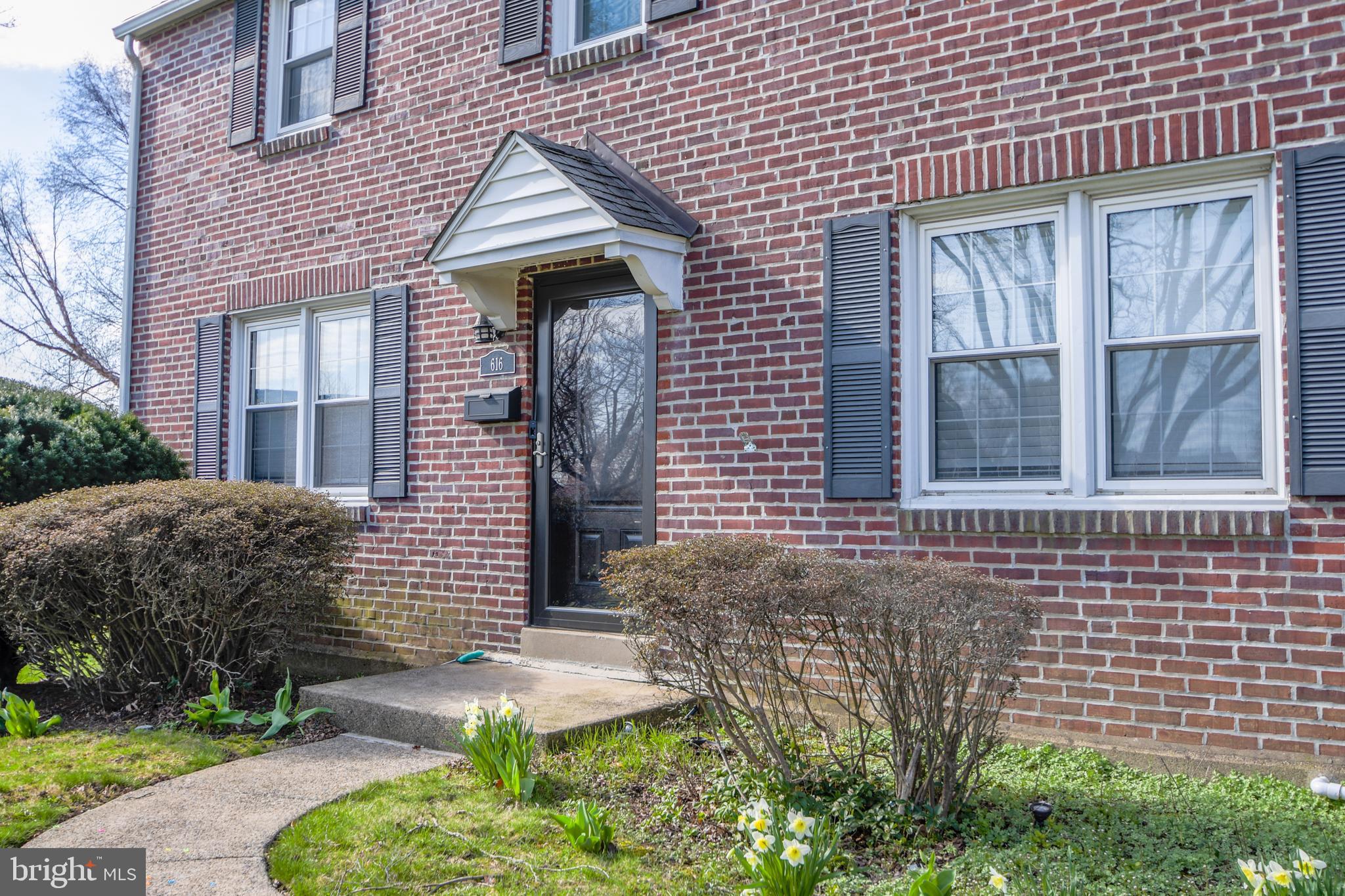 COLONIAL PARK - Residential