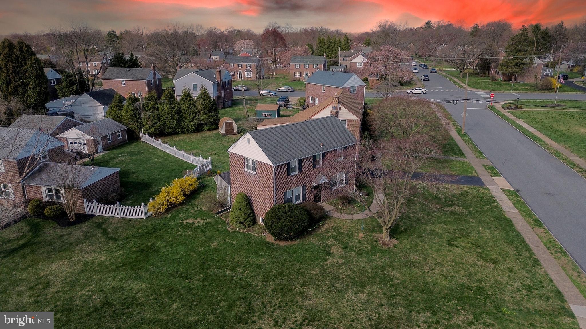 COLONIAL PARK - Residential