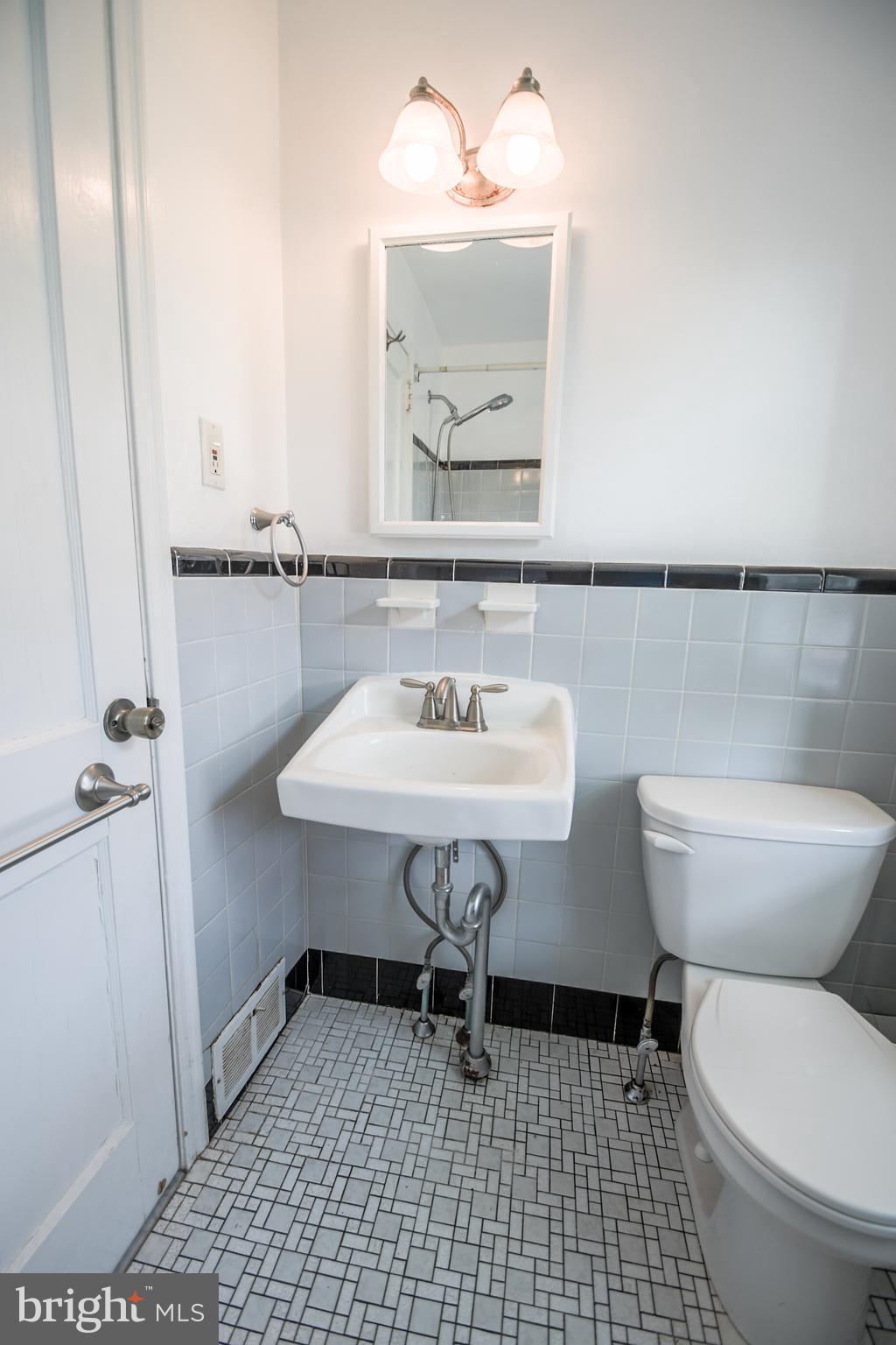 COLONIAL PARK - Residential