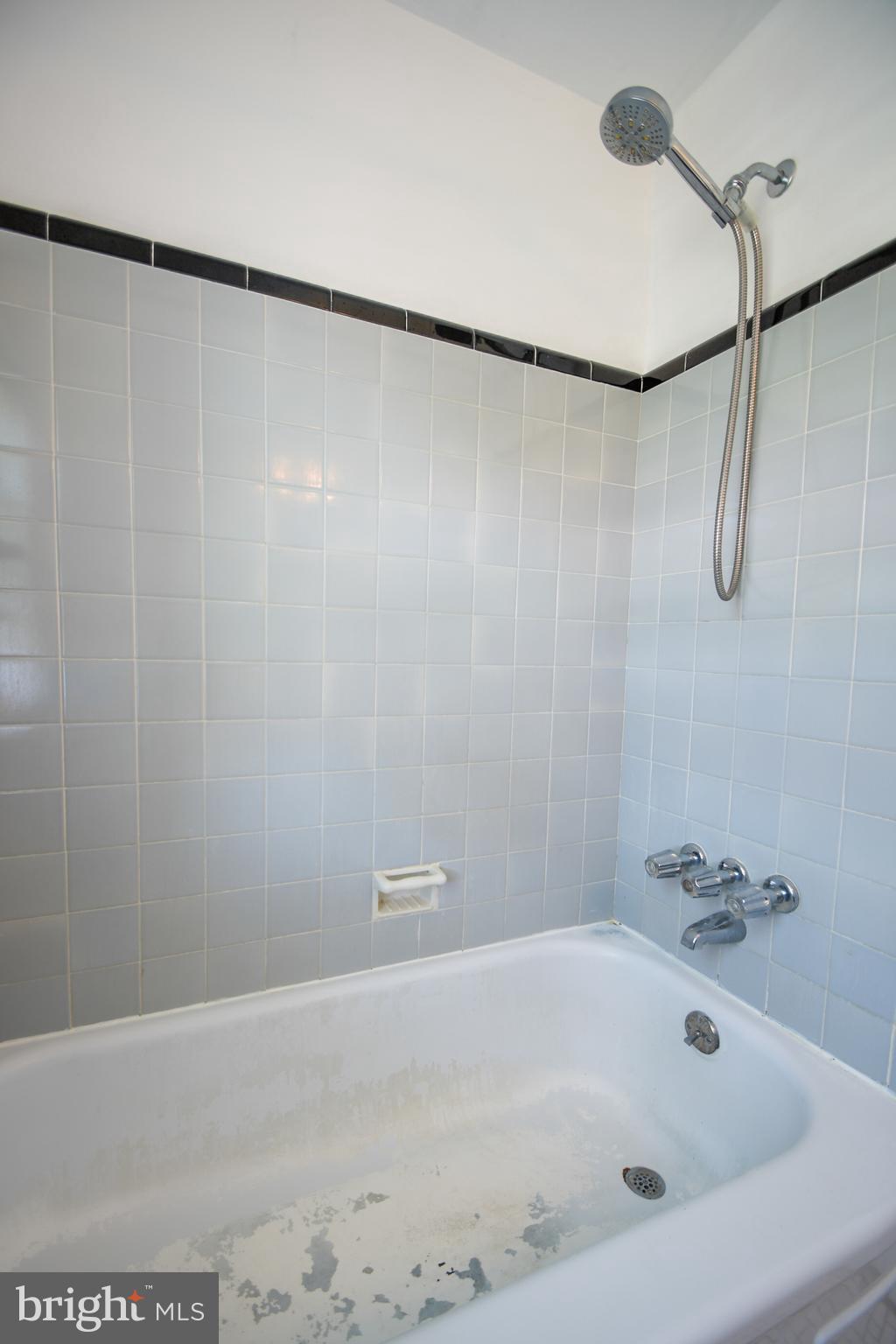 COLONIAL PARK - Residential