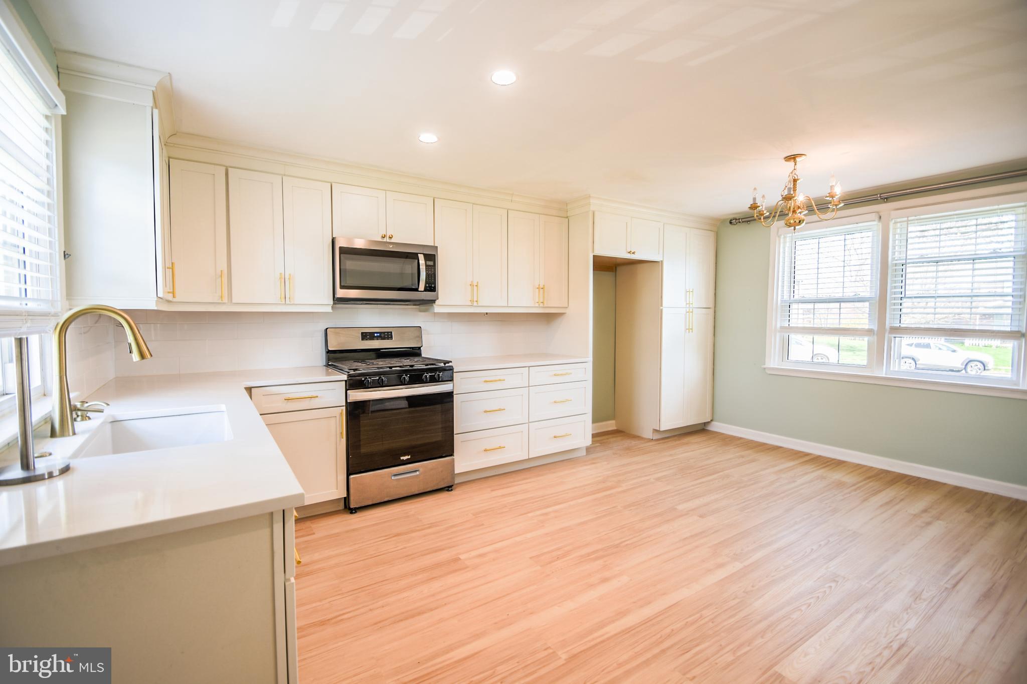 COLONIAL PARK - Residential