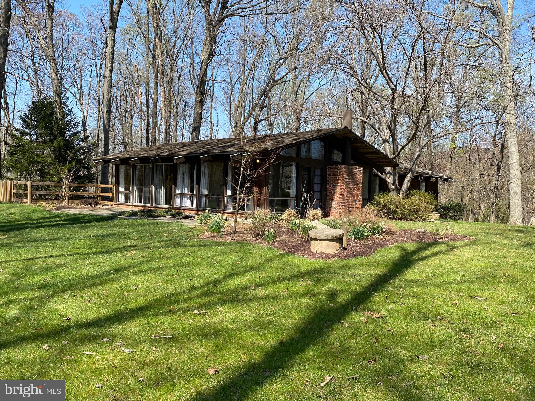2556 VALE RIDGE COURT