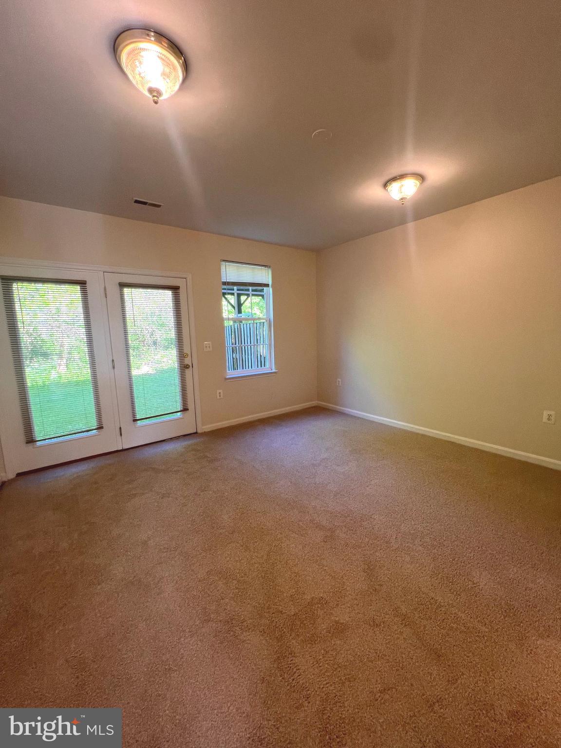 COLONIAL HILLS - Residential