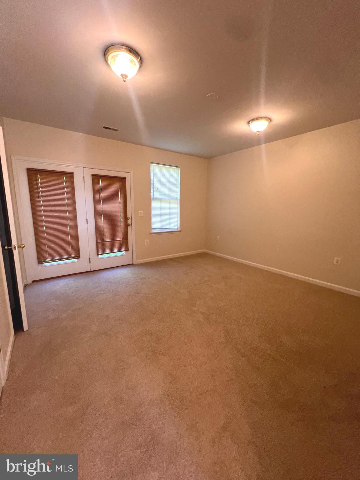 COLONIAL HILLS - Residential