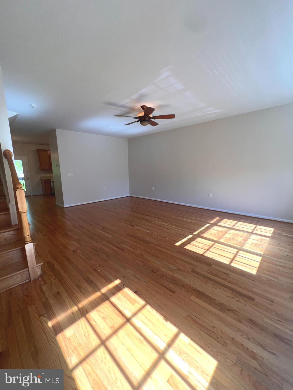 COLONIAL HILLS - Residential