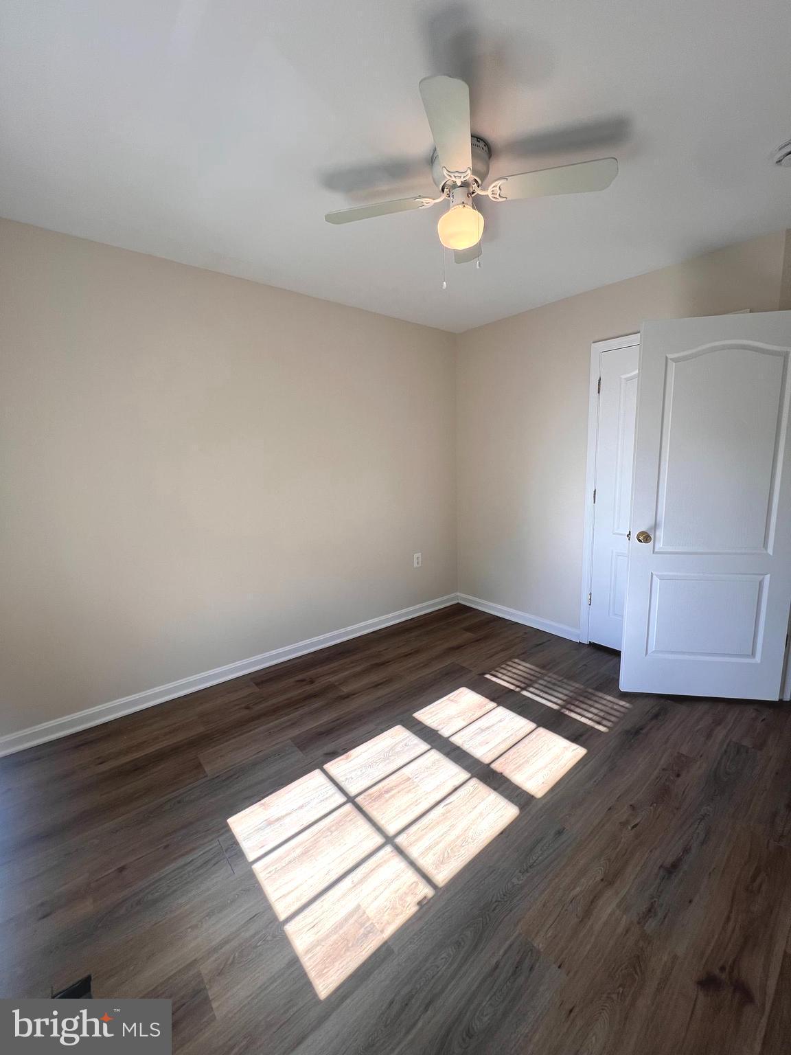 COLONIAL HILLS - Residential