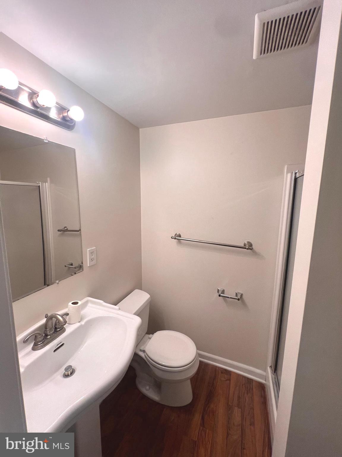 COLONIAL HILLS - Residential