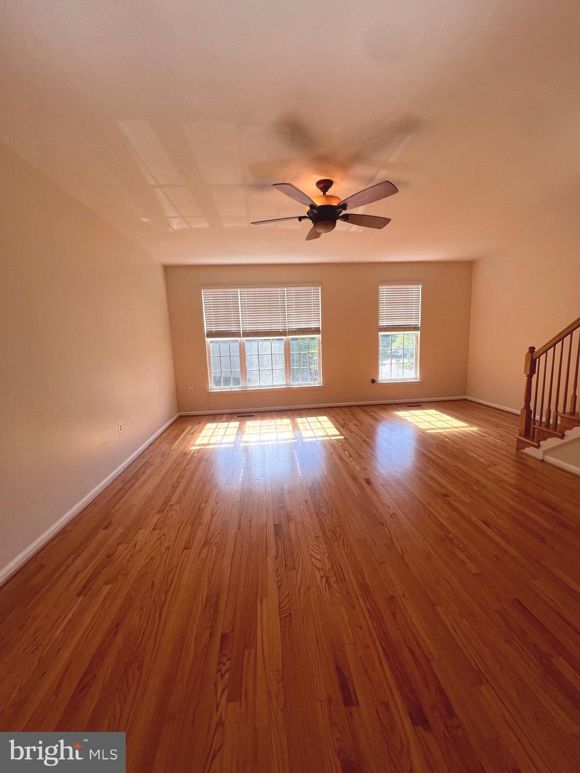 COLONIAL HILLS - Residential