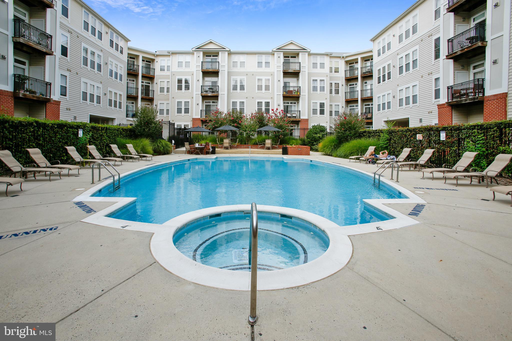 HALSTEAD AT THE METRO - Residential