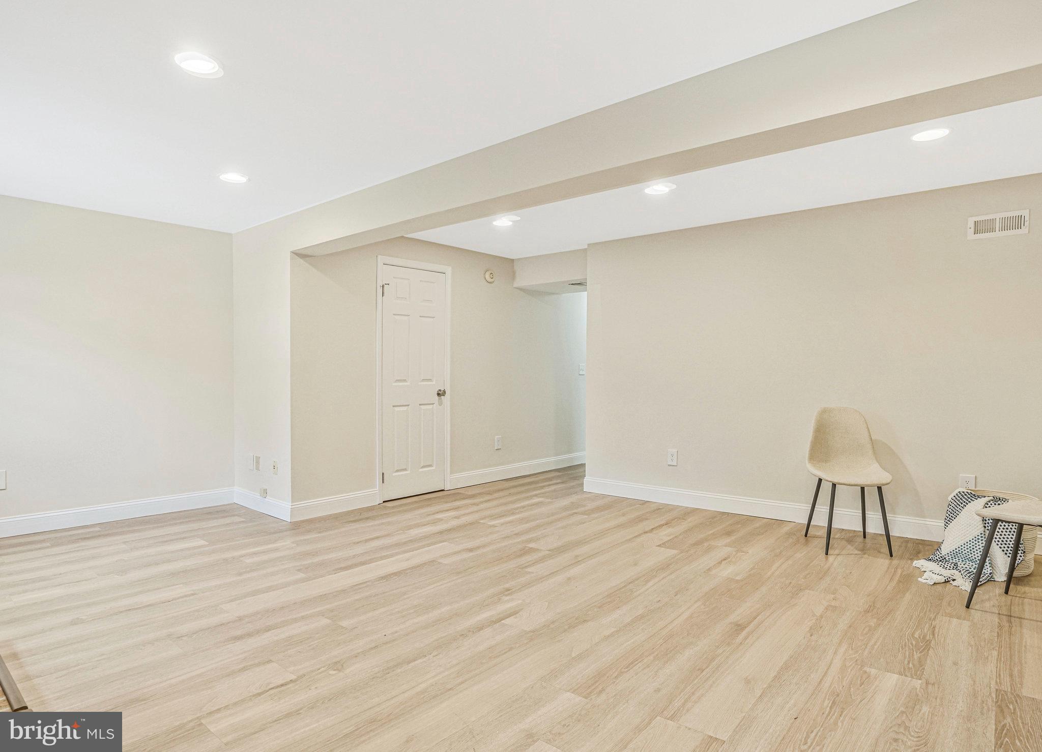 VAN DORN VILLAGE - Residential