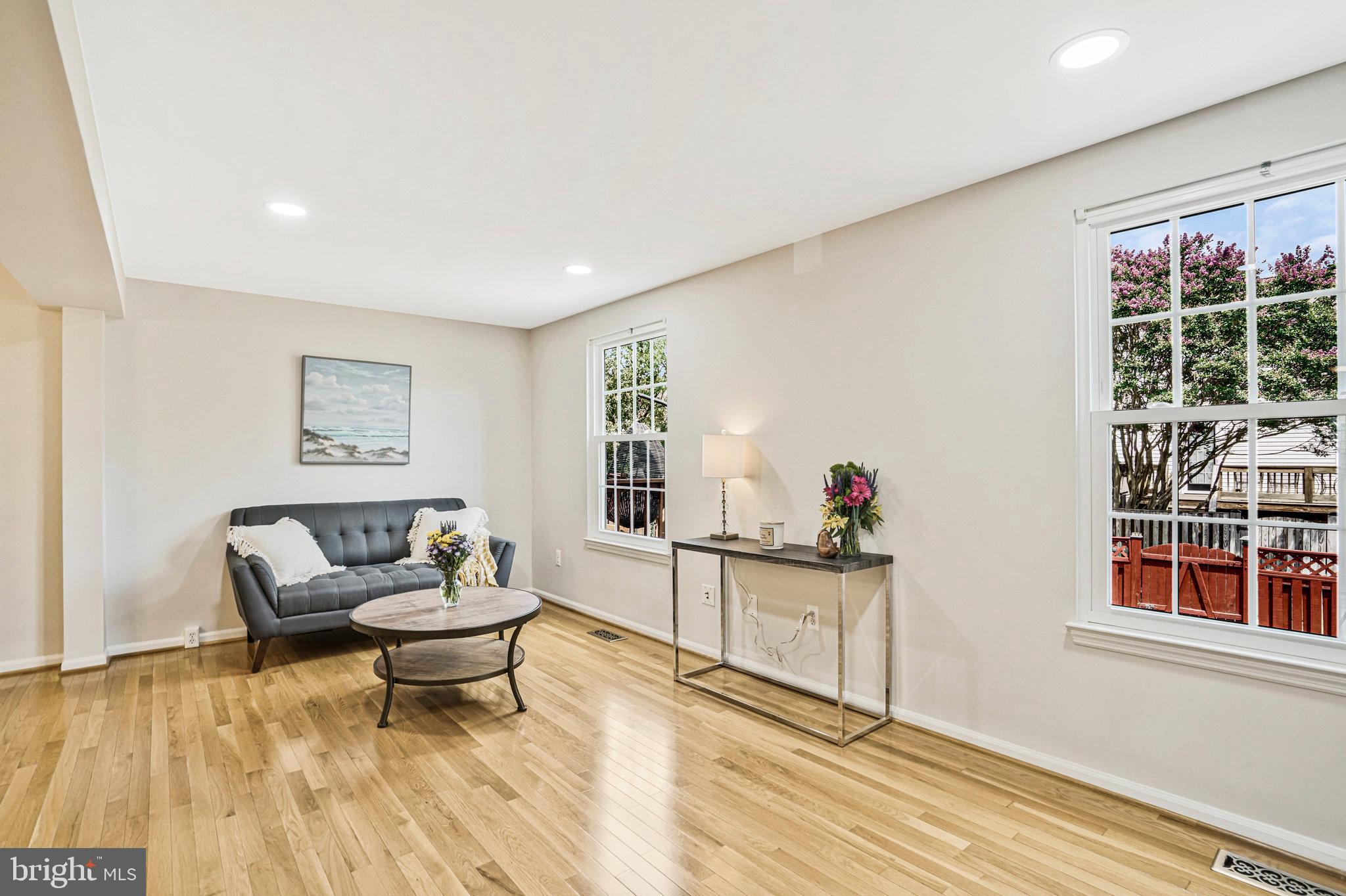 VAN DORN VILLAGE - Residential