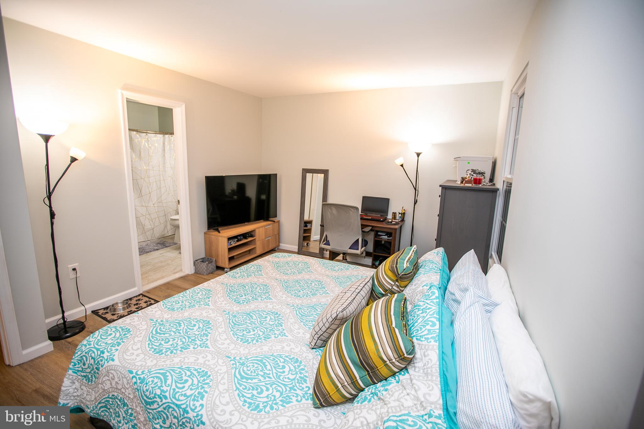 NORBECK MANOR - Residential