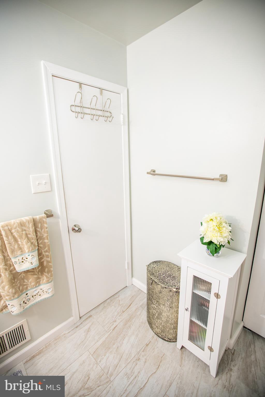 NORBECK MANOR - Residential