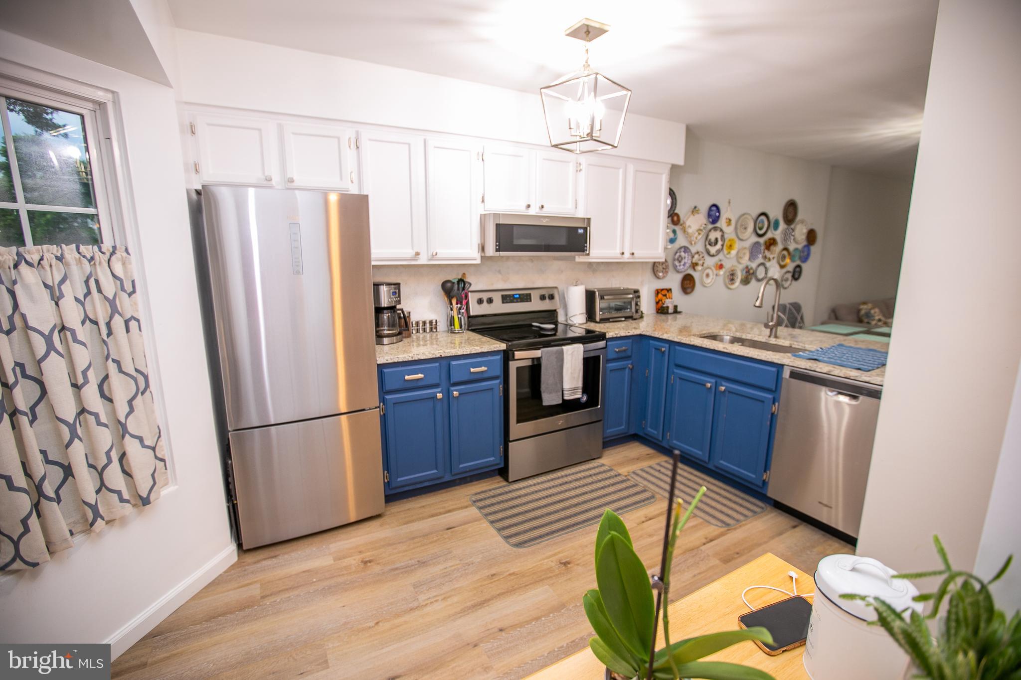 NORBECK MANOR - Residential