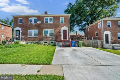 Townhouse For Rent - 2906 Clearview Avenue<br/> BALTIMORE, MD 21234