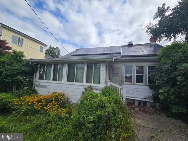 1737 CEDAR AVENUE