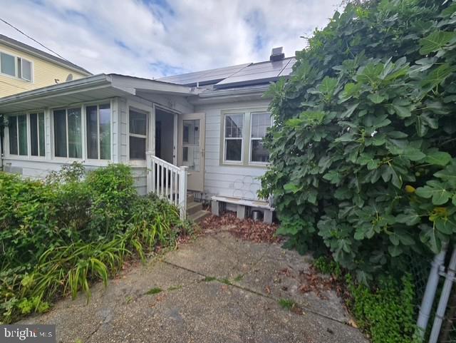 1737 CEDAR AVENUE