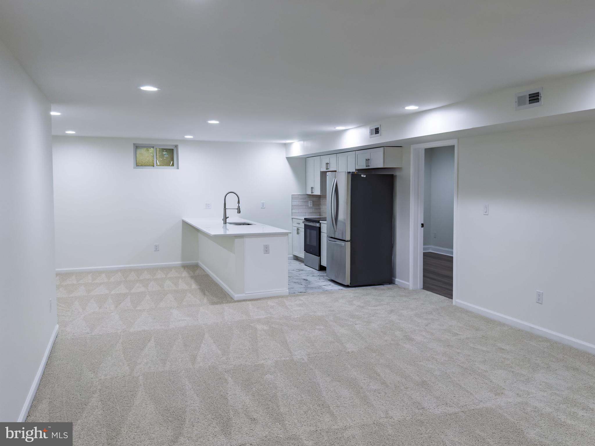 LAUREL RIDGE - Residential